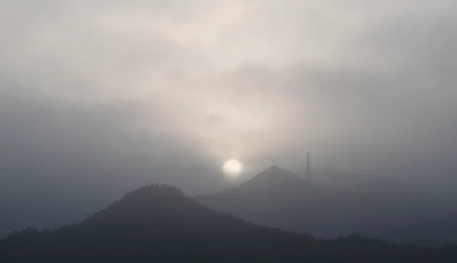 小程序商城运维响应：两种做法对比与实际取舍